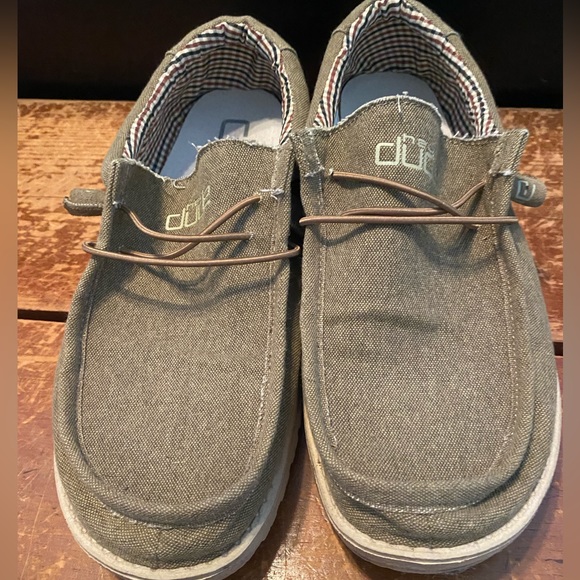 Hey Dude Other - Hey Dude Canvas Shoes, Brown, Men’s Size 9.